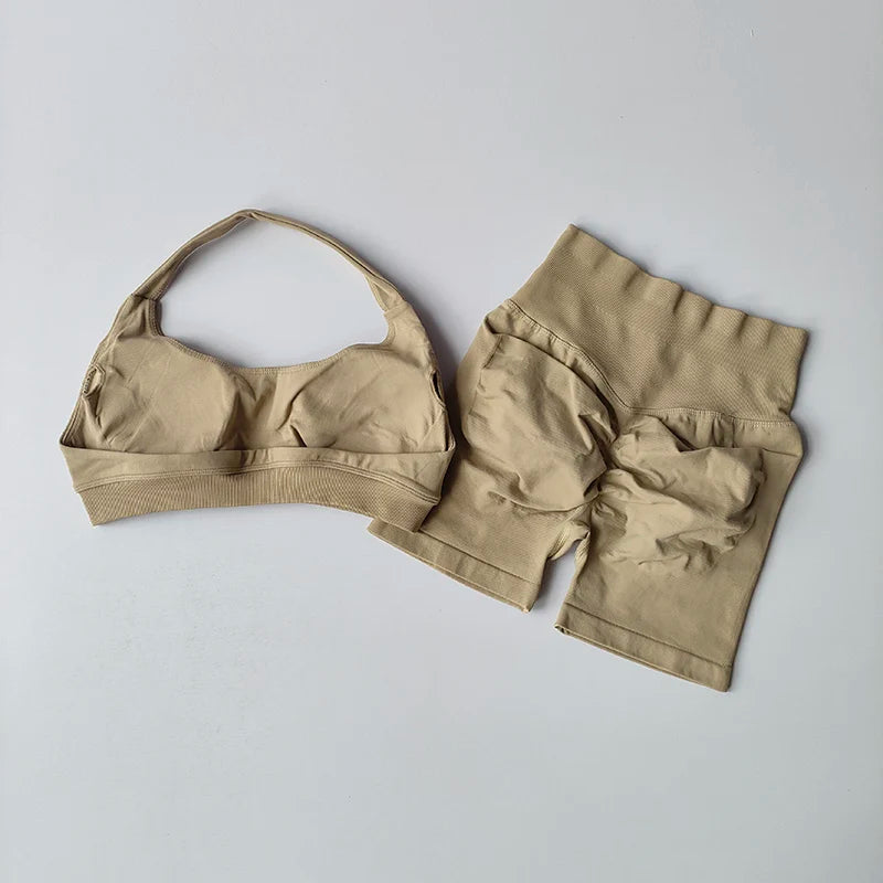 Conjunto Fitness Feminino – Top Halter + Shorts Cintura Alta